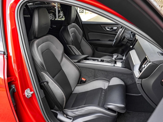 Volvo S60 cena 125900 przebieg: 103408, rok produkcji 2020 z Maków Podhalański małe 781